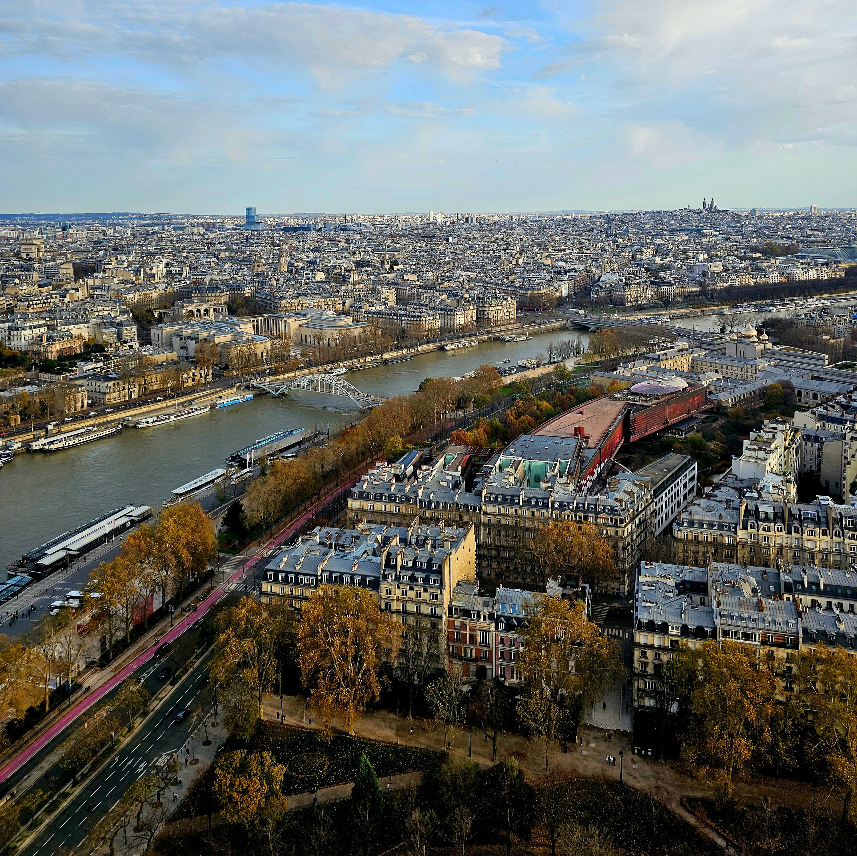 TP. HỒ CHÍ MINH – PARIS | ĂN UỐNG TRÊN MÁY BAY - ảnh 2